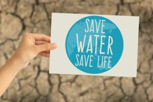 italia consuma acqua