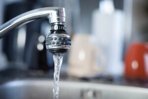 italia consuma acqua